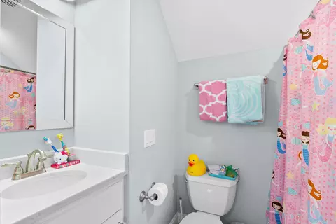 Bath - 6 Caleb Ct, Murrells Inlet, SC 29576 photo 5 of 8