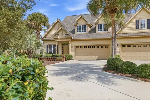 42 Courtyard Cir #26, Pawleys Island, SC 29585