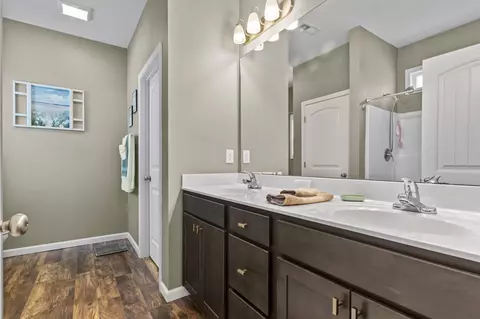 Bath - 508 Loblolly Ln, Loris, SC 29569 photo 2 of 3