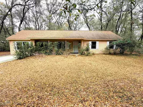 51 Hussey Ct, Pawleys Island, SC 29585