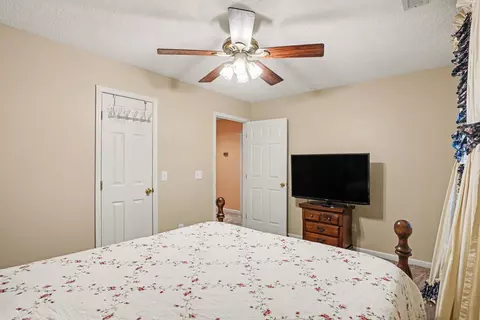 Bedroom - 753 Robin Dr, Georgetown, SC 29440 photo 5 of 9