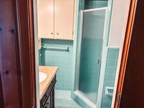 Bath - 77 Towhee St, Georgetown, SC 29440 photo 1 of 2