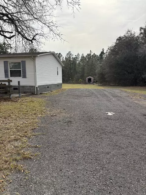 2070 Martin St, Loris, SC 29569 photo 2