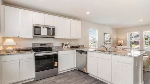 Kitchen - 962 Farmers Passage Loop, Loris, SC 29569 photo 2 of 2