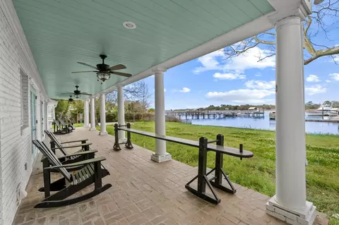 Exterior - 203 River St, Georgetown, SC 29440 photo 3 of 5