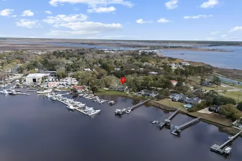 View/Area - 203 River St, Georgetown, SC 29440 photo 3 of 8