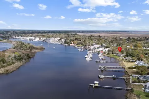 View/Area - 203 River St, Georgetown, SC 29440 photo 2 of 8