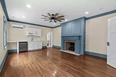 Living - 203 River St, Georgetown, SC 29440 photo 8 of 17
