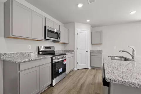 Kitchen - 841 Rivas Way, Conway, SC 29527 photo 2 of 5