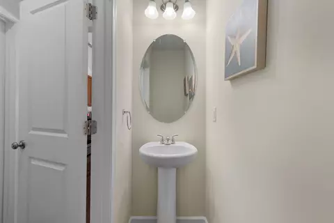 Entry Way - 152 Wagner Cir, Conway, SC 29526 photo 3 of 4