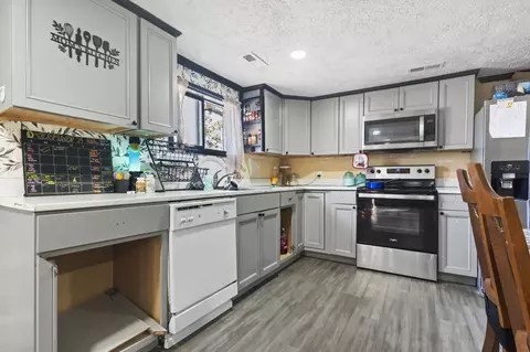 Kitchen - 3055 Chestnut St, Loris, SC 29569 photo 1 of 2