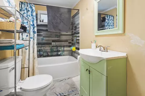 Bath - 3055 Chestnut St, Loris, SC 29569 photo 1 of 2