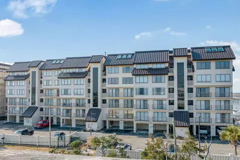 1398 Basin Dr #111, Murrells Inlet, SC 29576
