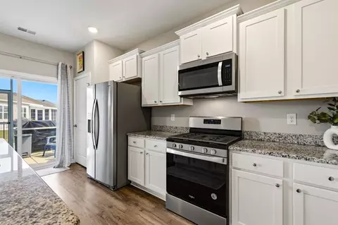 Kitchen - 2587 Orion Loop, Myrtle Beach, SC 29577 photo 3 of 4