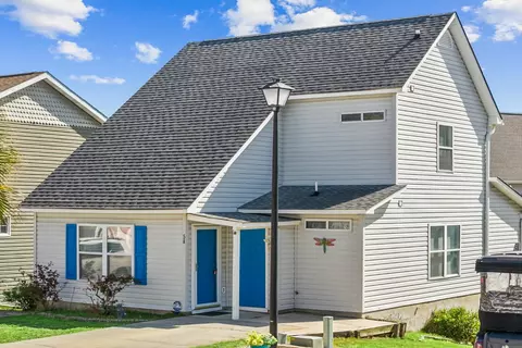 829 9th Ave S, North Myrtle Beach, SC 29582