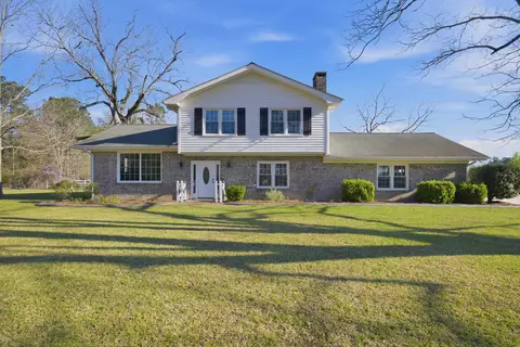 1468 Azalea Dr, Galivants Ferry, SC 29544