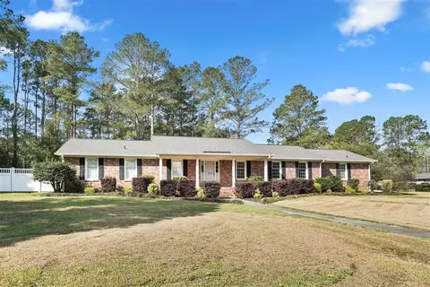 109 Mason Dr, Cheraw, SC 29520