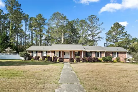 109 Mason Dr, Cheraw, SC 29520