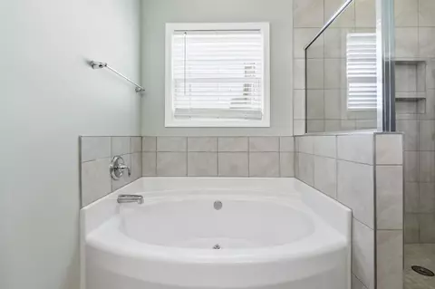 Bath - 464 Honeyhill Loop, Conway, SC 29526 photo 5 of 6