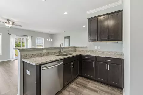 Kitchen - 464 Honeyhill Loop, Conway, SC 29526 photo 3 of 4