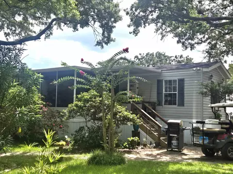 322 Yucca Cir, Murrells Inlet, SC 29576