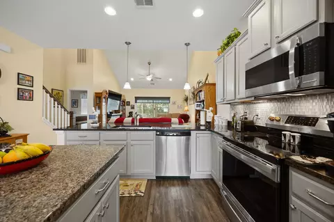 Kitchen - 188 Machrie Loop #A, Myrtle Beach, SC 29588 photo 7 of 10