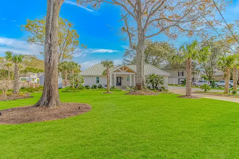 338 Rum Gully Rd, Murrells Inlet, SC 29576