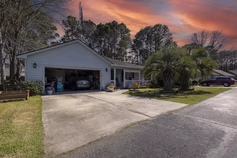 9409 Chicory Ln, Murrells Inlet, SC 29576