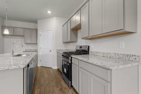 Kitchen - 2915 Spain Ln, Conway, SC 29527 photo 3 of 4