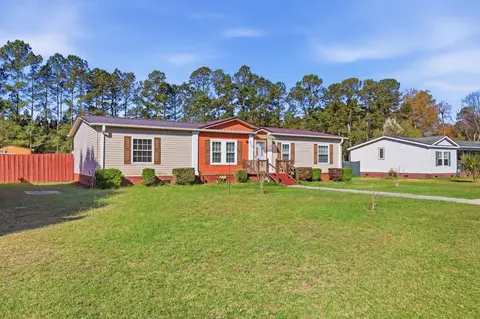335 Bright Leaf Rd, Loris, SC 29569 photo 2