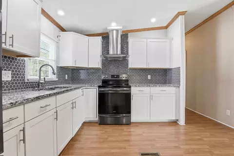 335 Bright Leaf Rd, Loris, SC 29569 photo 8