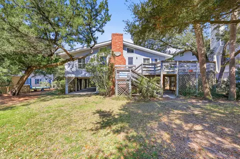 91 Parker Dr, Pawleys Island, SC 29585