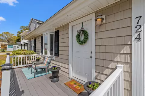 Exterior - 724 5th Ave S, Surfside Beach, SC 29575 photo 2 of 6
