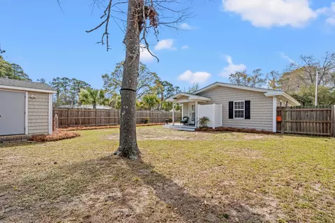 Exterior - 724 5th Ave S, Surfside Beach, SC 29575 photo 5 of 6