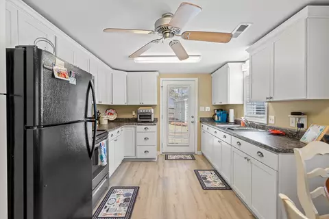 Kitchen - 724 5th Ave S, Surfside Beach, SC 29575 photo 1 of 3
