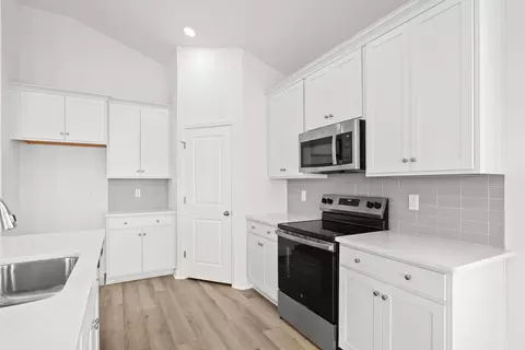 Kitchen - 151 Joyce Dr, Longs, SC 29568 photo 5 of 8