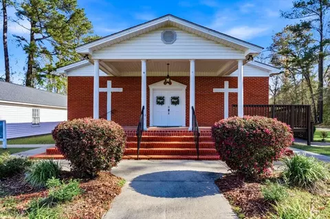 4360 Rose St, Loris, SC 29569