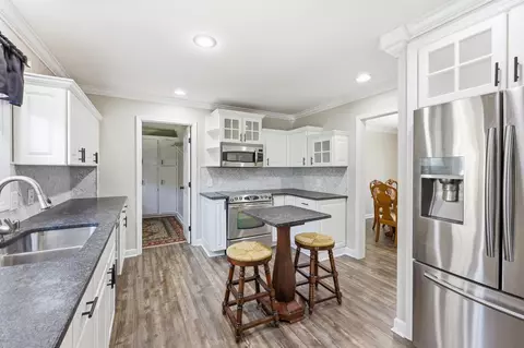 Kitchen - 418 Sasanqua Dr, Georgetown, SC 29440 photo 2 of 2