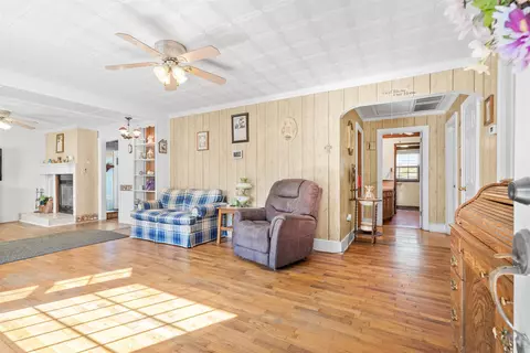Entry Way - 277 Nushell St, Georgetown, SC 29440 photo 1 of 2