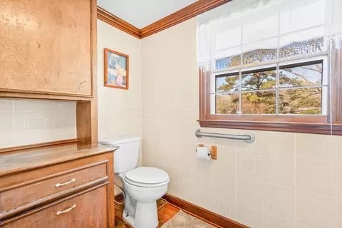 Bath - 277 Nushell St, Georgetown, SC 29440 photo 3 of 5