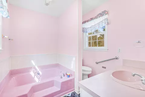 Bath - 277 Nushell St, Georgetown, SC 29440 photo 1 of 5