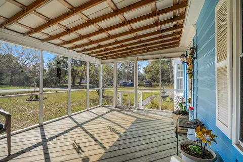 Exterior - 277 Nushell St, Georgetown, SC 29440 photo 2 of 5