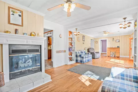 Living - 277 Nushell St, Georgetown, SC 29440 photo 1 of 3