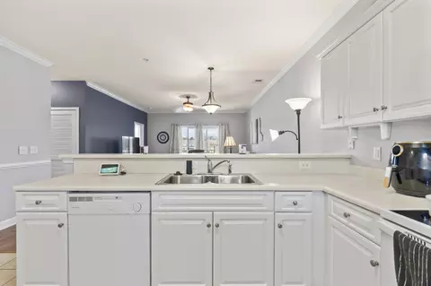 Kitchen - 304 Kiskadee Loop #3G, Conway, SC 29526 photo 3 of 4