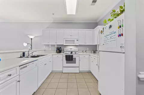 Kitchen - 304 Kiskadee Loop #3G, Conway, SC 29526 photo 1 of 4