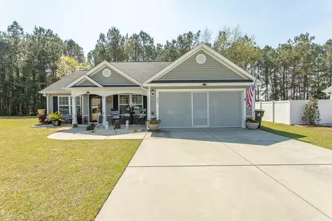 242 Blue Jacket Dr, Galivants Ferry, SC 29544