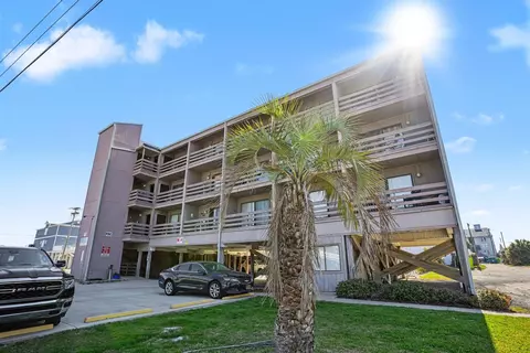 120 N Dogwood Dr #303, Murrells Inlet, SC 29576
