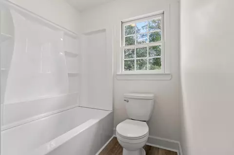 Bath - 83 Pond St, Georgetown, SC 29440 photo 2 of 3