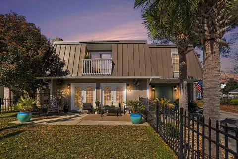 405 6th Ave S, North Myrtle Beach, SC 29582