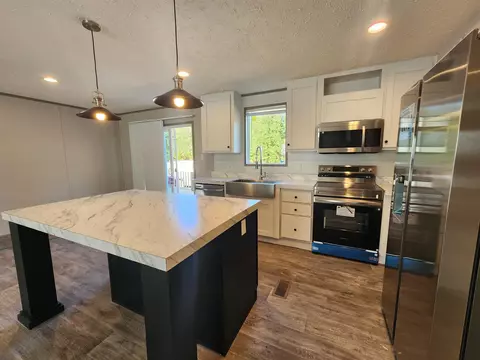 2002 Warrens Loop, Marion, SC 29571 photo 5